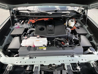 2025 Toyota Tundra Hybrid Platinum Hybrid CrewMax 5.5' Bed