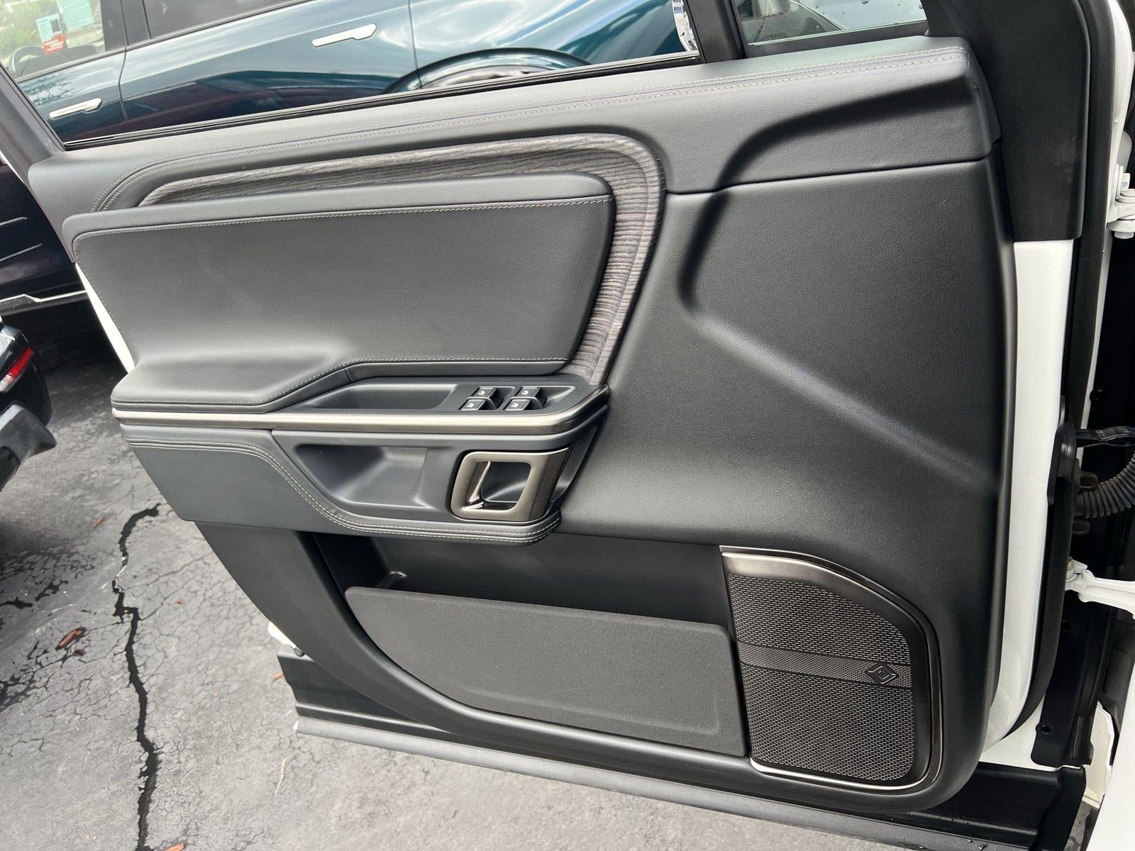2023 RIVIAN R1T Adventure