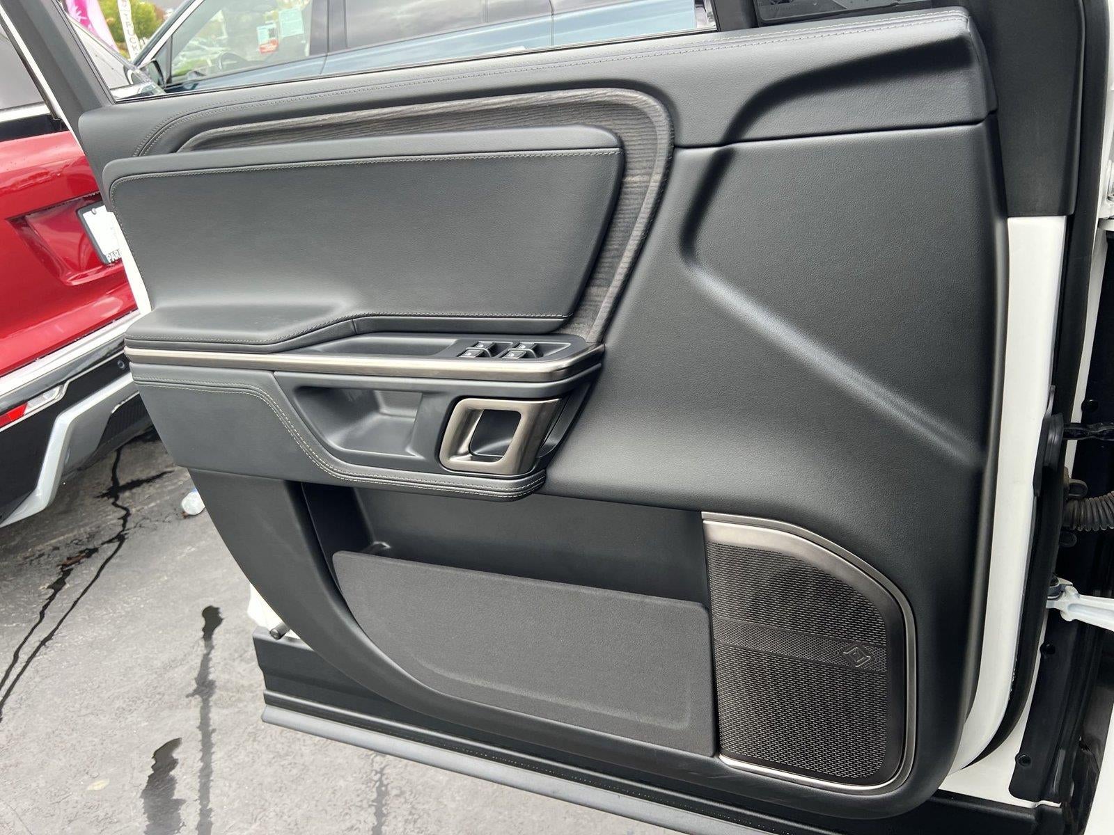 2023 RIVIAN R1T Adventure