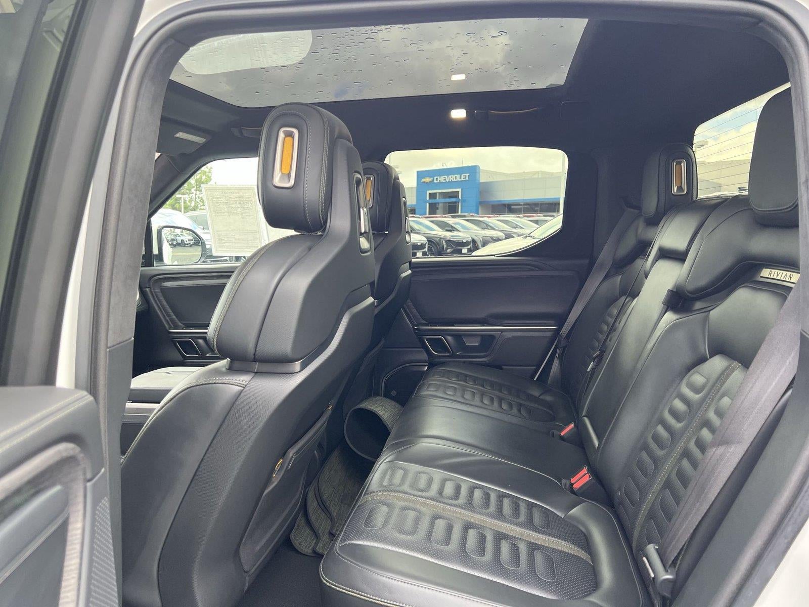 2023 RIVIAN R1T Adventure