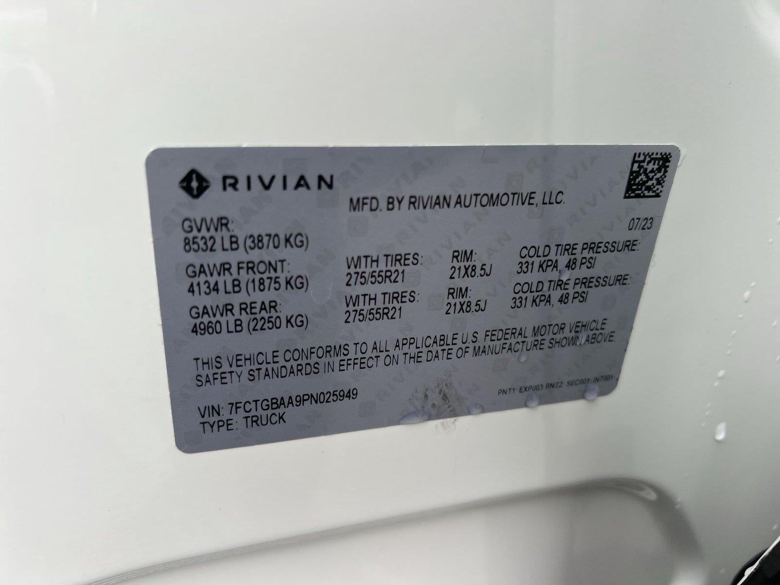2023 RIVIAN R1T Adventure