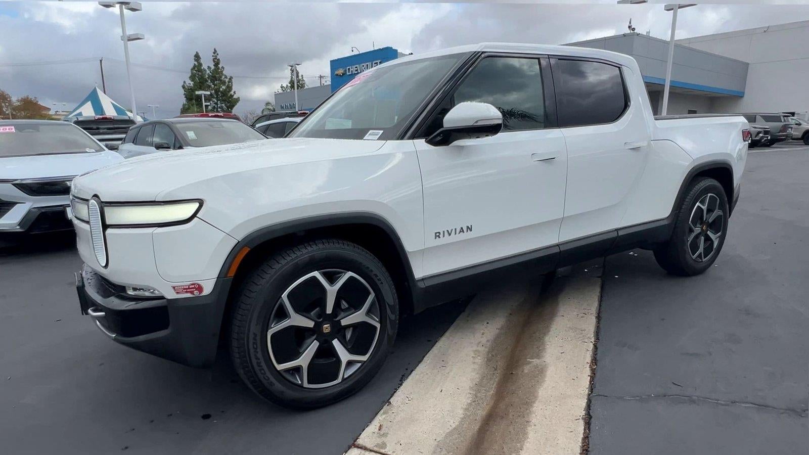 2023 RIVIAN R1T Adventure