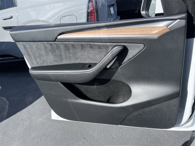 2025 Tesla Model Y Long Range