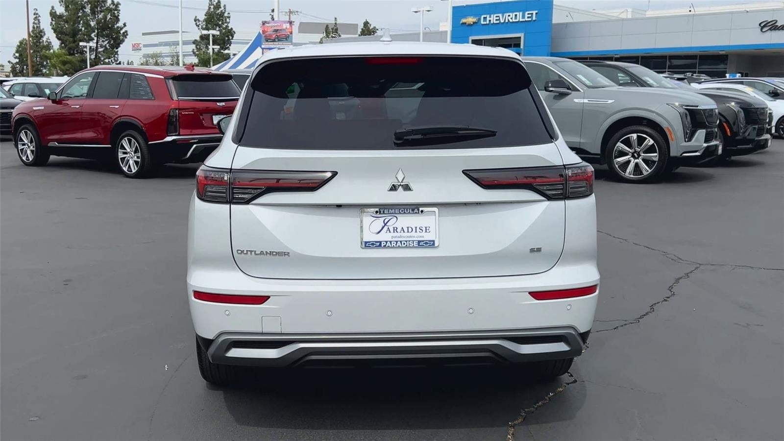 2025 Mitsubishi Outlander SE