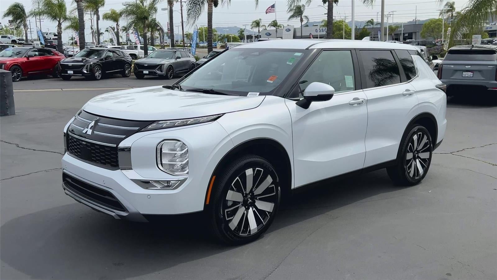 2025 Mitsubishi Outlander SE