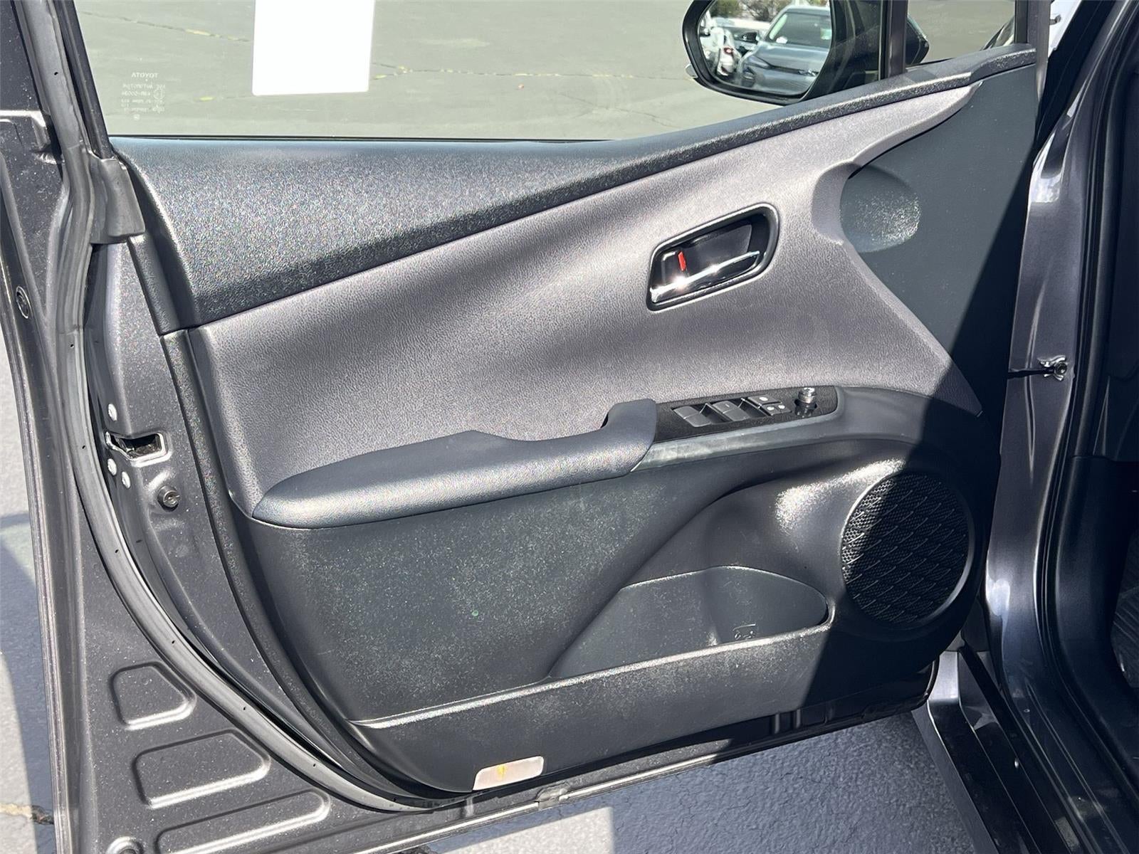 2022 Toyota Prius L Eco