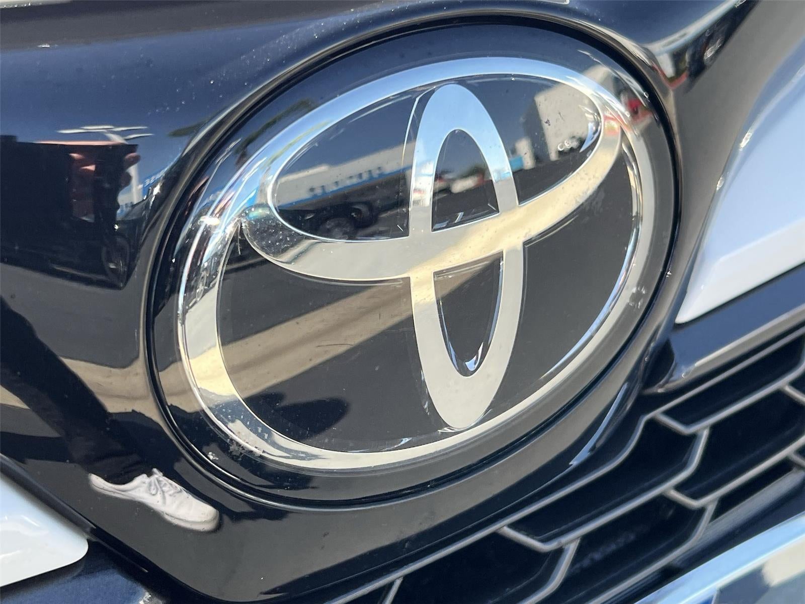 2022 Toyota Corolla Hatchback SE