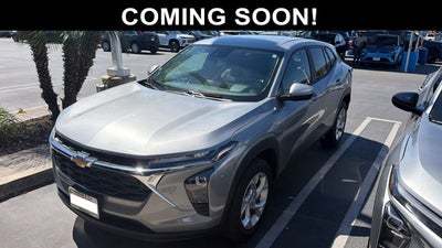 2025 Chevrolet Trax LS